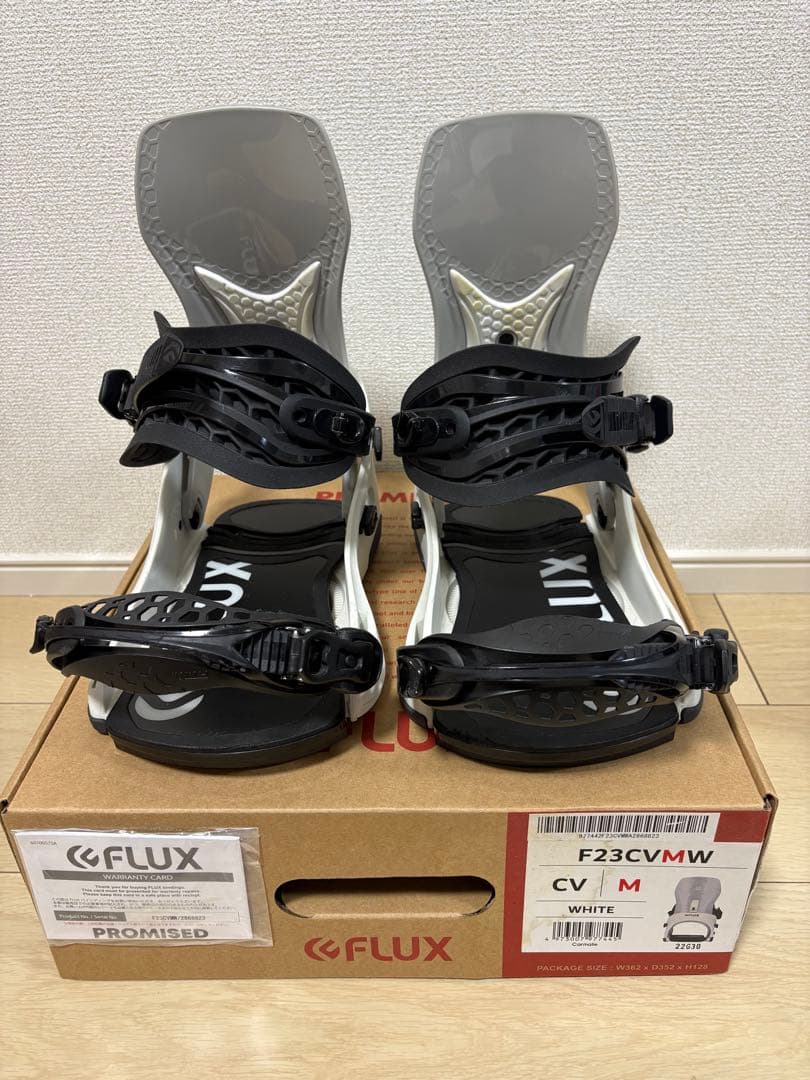 FLUX CV ホワイト Mサイズ スノーボード　ビンディング