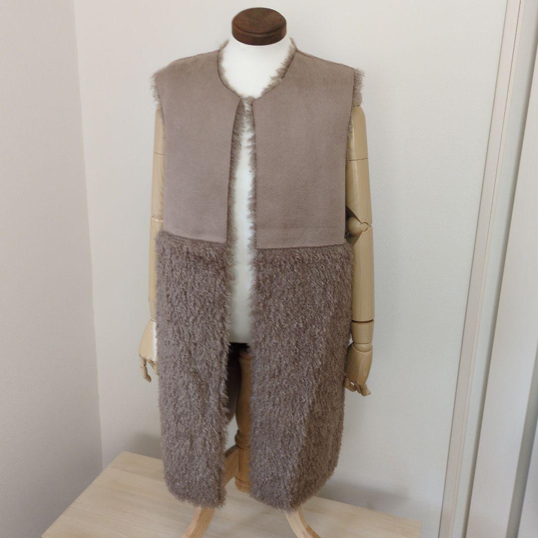 ベージュ ノースリーブベスト フリース