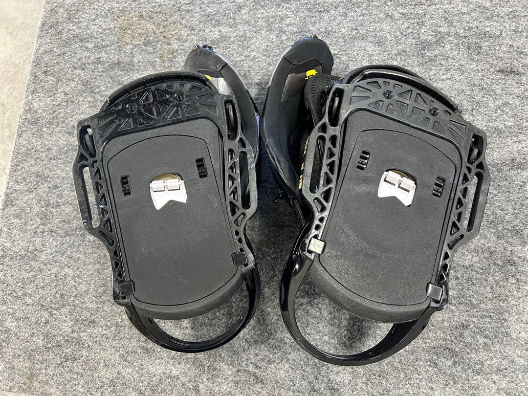 BURTON Mission EST サイズ M ビス付き