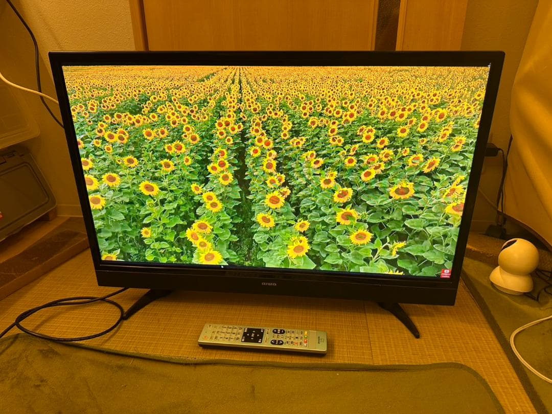 aiwa アイワ　32型　テレビ　TV-32HF10W　2019年製　超美品！