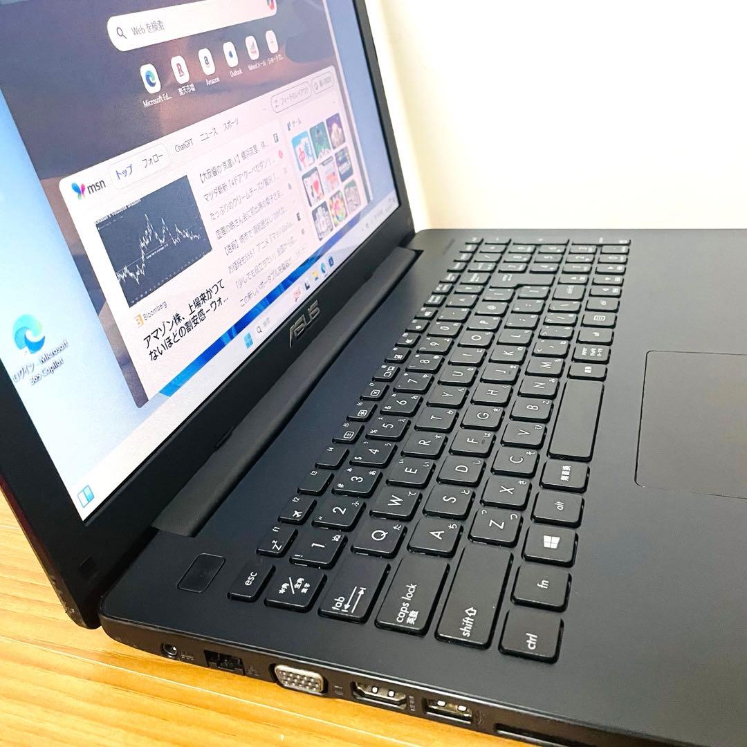 ブラックSSD ASUSノートパソコン　Windows11オフィスDVD
