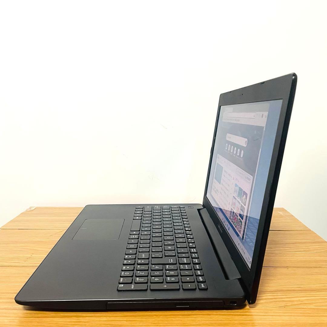 ブラックSSD ASUSノートパソコン　Windows11オフィスDVD