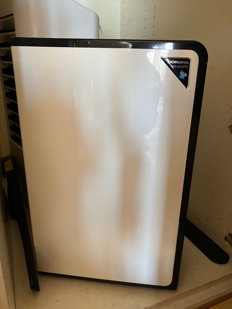 CORONA 除湿乾燥機 コンパクト ホワイト　2022年製