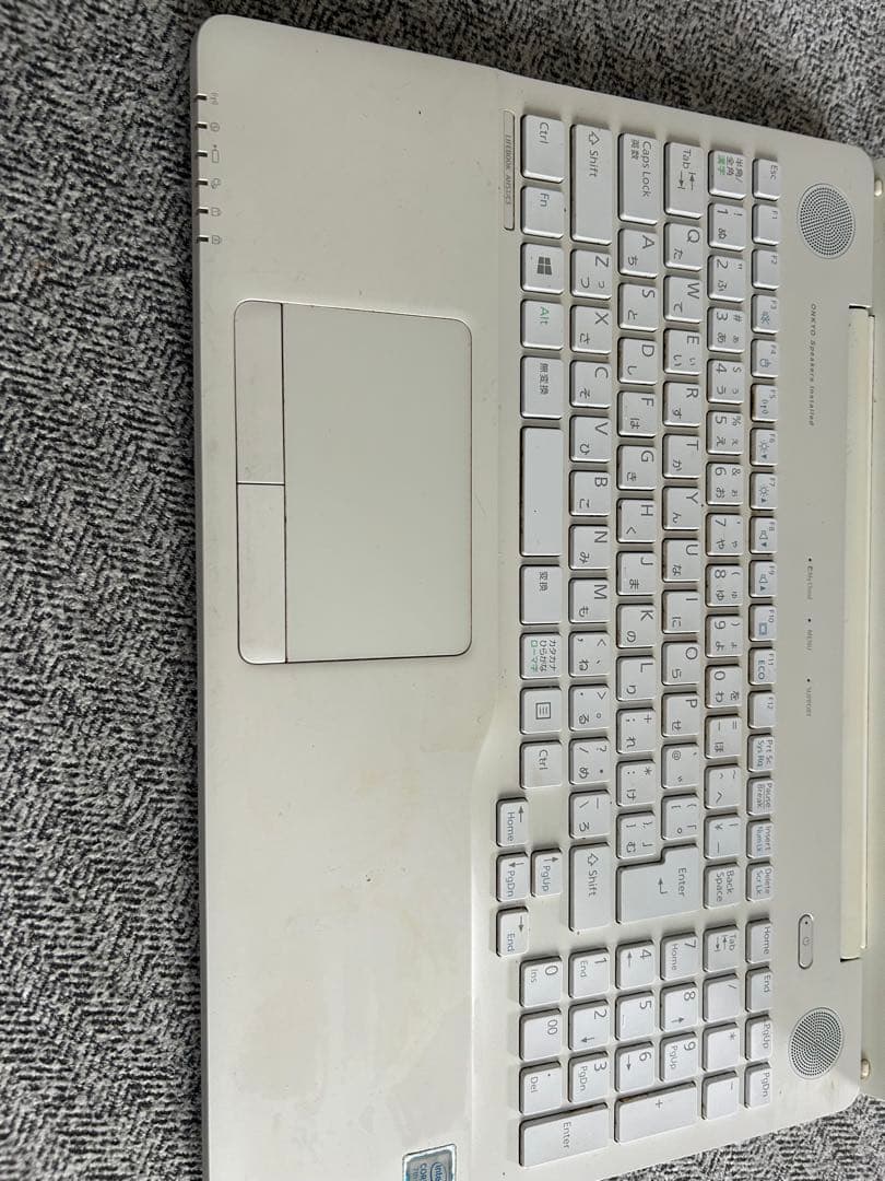 Fujitsu LIFEBOOK ホワイト