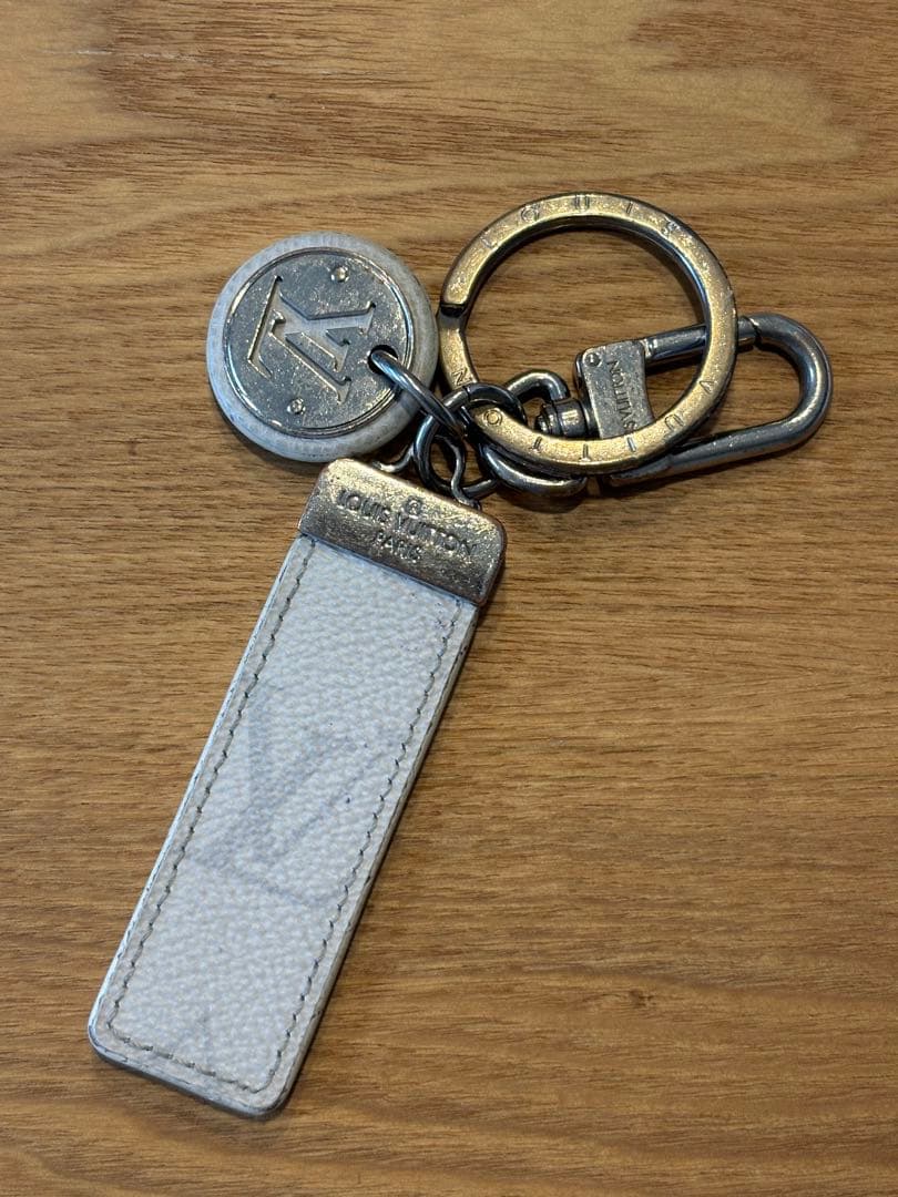 【月末SALE】Louis Vuitton ポルトクレホワイトレザー キーホルダ