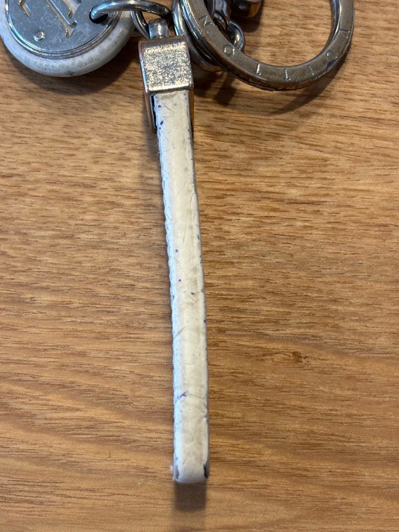 【月末SALE】Louis Vuitton ポルトクレホワイトレザー キーホルダ