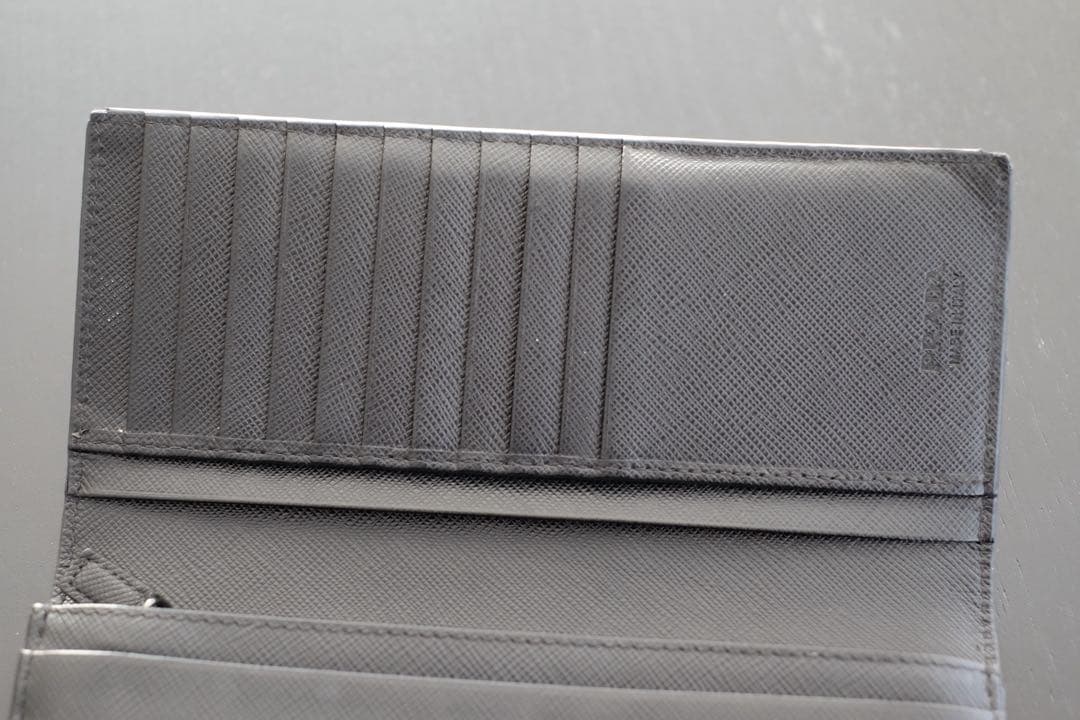 PRADA（プラダ）SAFFIANO L 2MV836