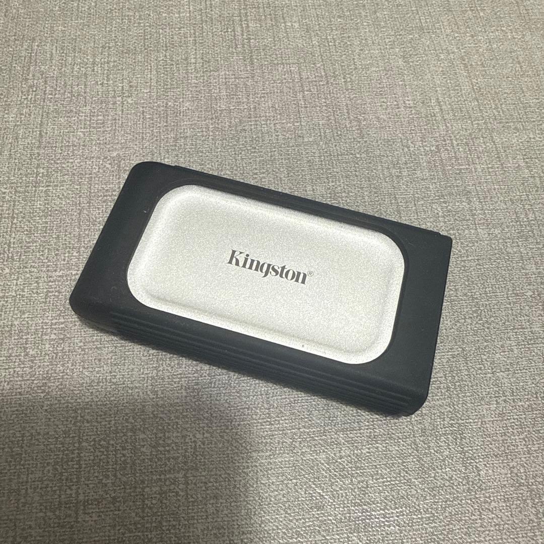 Kingston XS2000 2TB ポータブルSSD