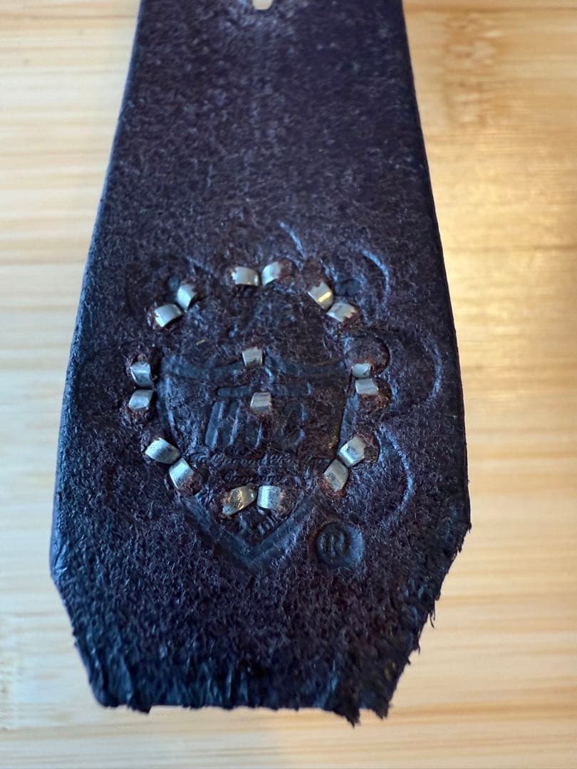 ⭐️新品⭐️HTC⭐️フラワーターコイズ⭐️シルバースタッズ⭐️ブラックレザー⭐️30インチ