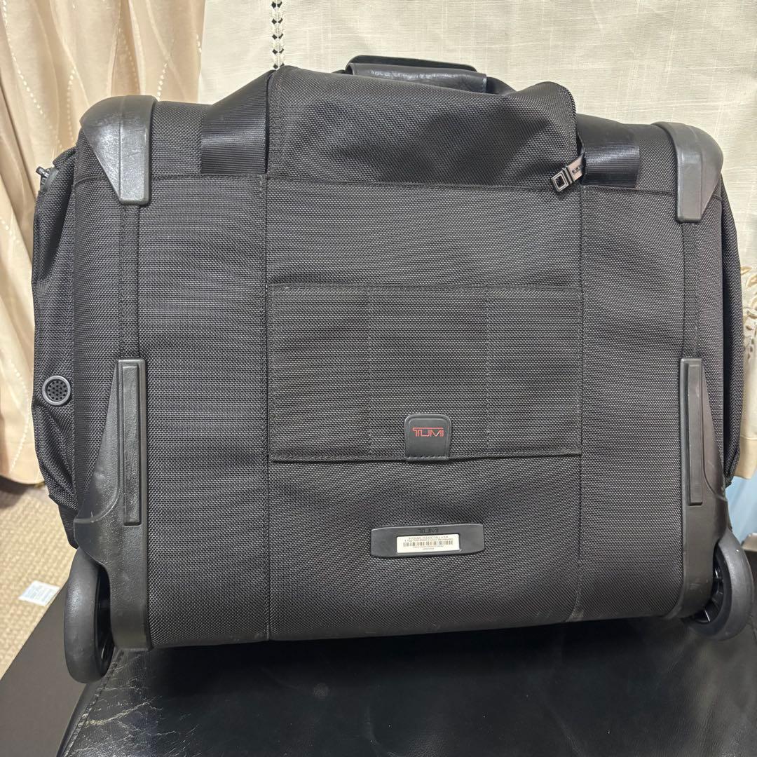 TUMI ALPHA2 22052D2 2輪キャリー黒 大容量 ビジネス 旅行