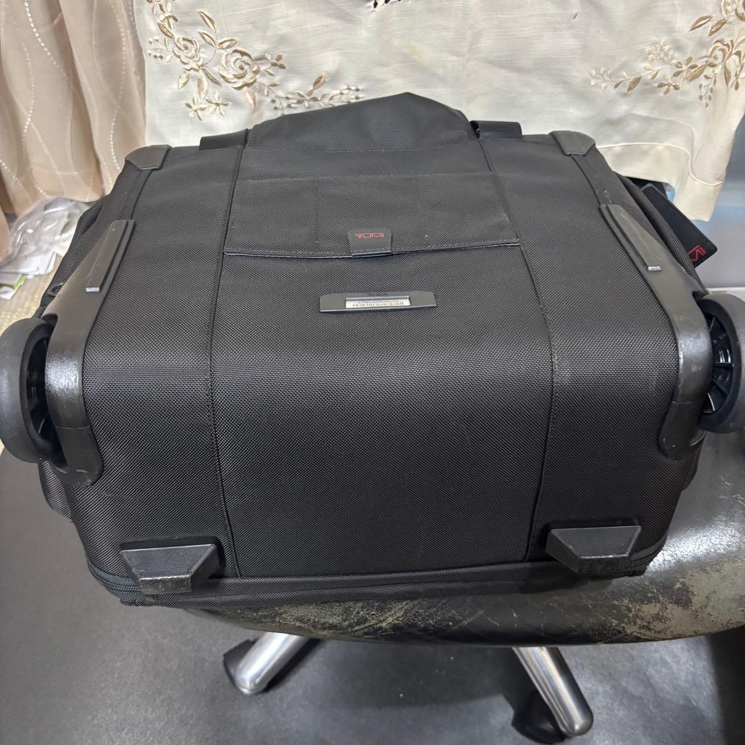 TUMI ALPHA2 22052D2 2輪キャリー黒 大容量 ビジネス 旅行