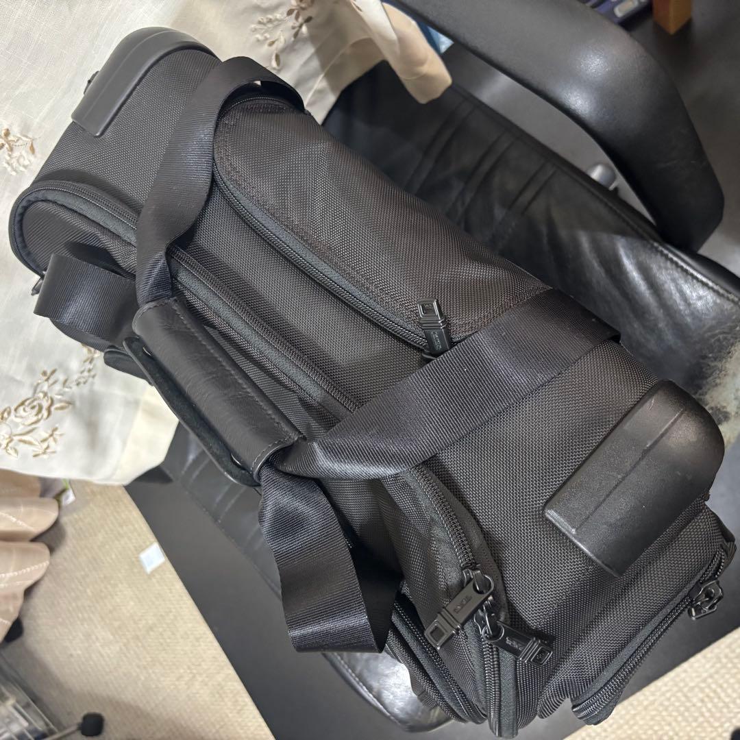 TUMI ALPHA2 22052D2 2輪キャリー黒 大容量 ビジネス 旅行