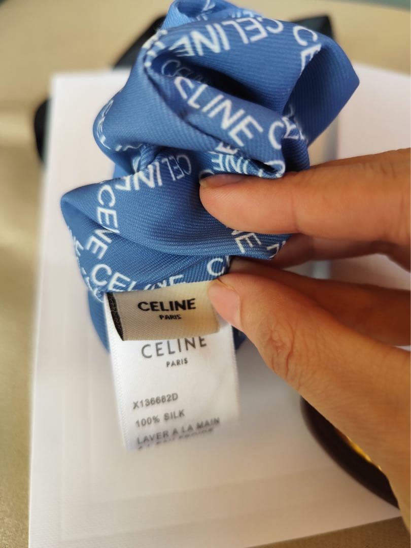 CELINE ロゴ入りシュシュ＆ヘアピン　2点セット