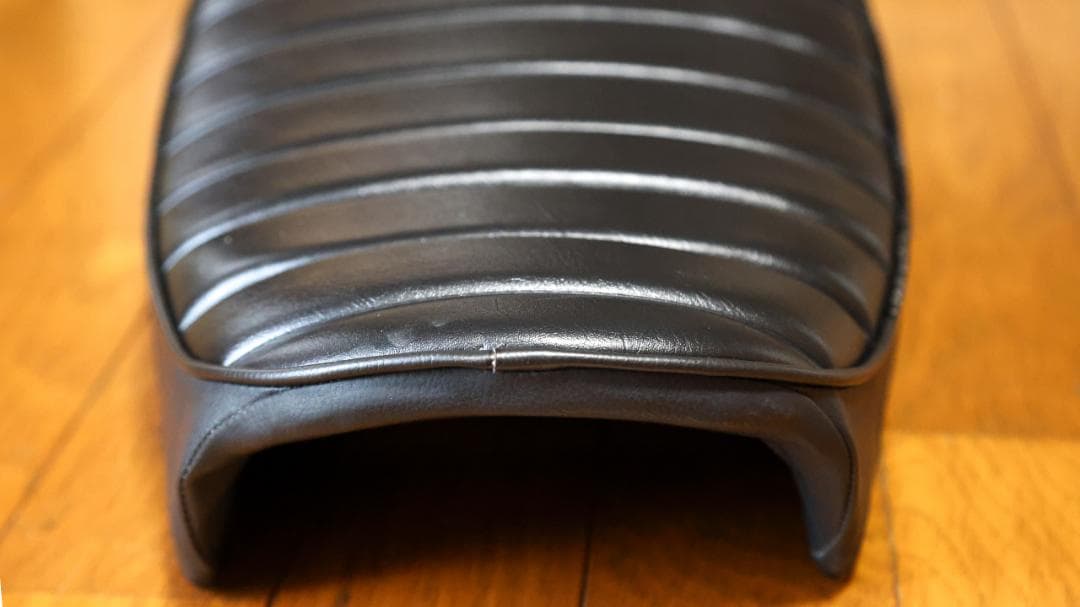 SR400 FI ５型用 GOODSEAT SLENDER タックロール黒（中古