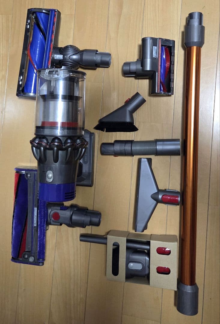 Dyson V10 SV12 掃除機本体 各種アタッチメント・別売スタンド付き