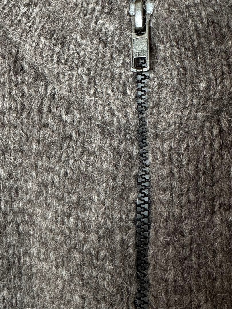 ACRONYM（アクロニウム） ジップアップ半袖ニットベスト