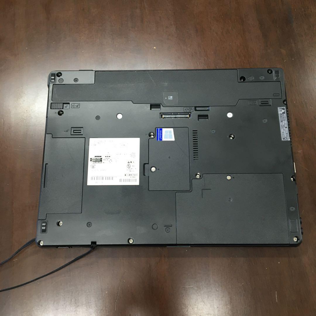 富士通 FMV T726/N （タブレット変形タイプ）