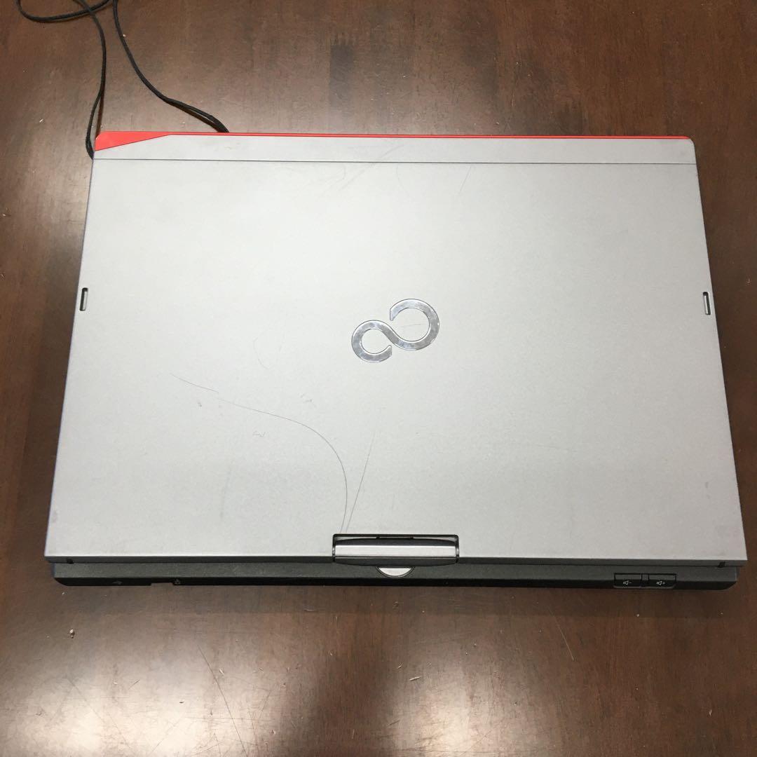 富士通 FMV T726/N （タブレット変形タイプ）