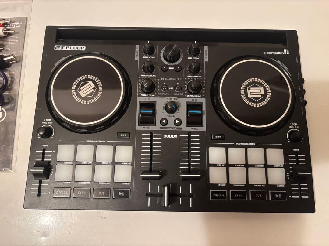 DJ機材 RELOOP BUDDY & Decksaver