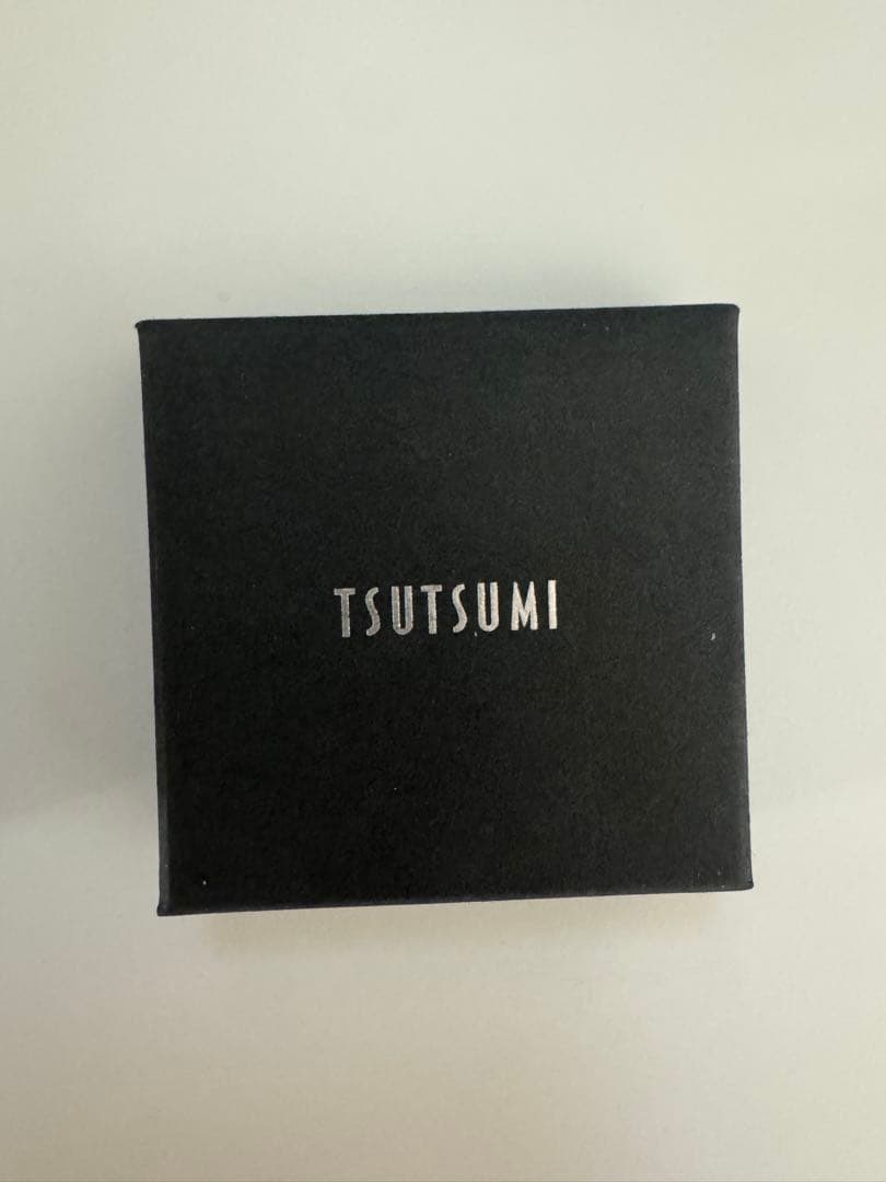 TSUTSUMI 六角形パール付きピアス ゴールド