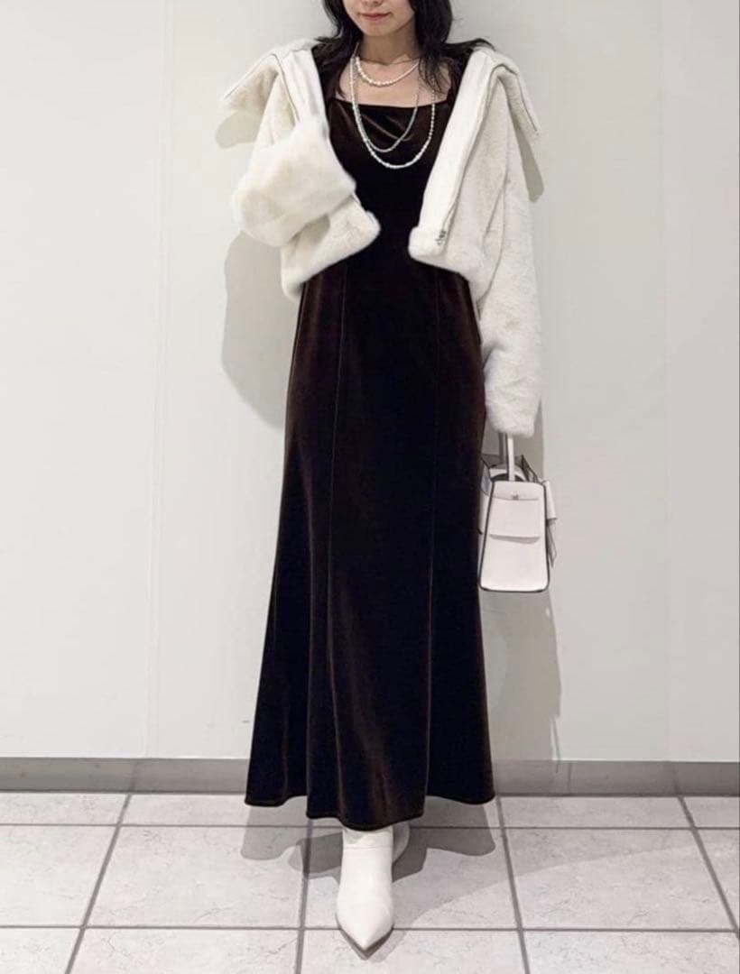 新作 FRAY I.D ベロアナローワンピース