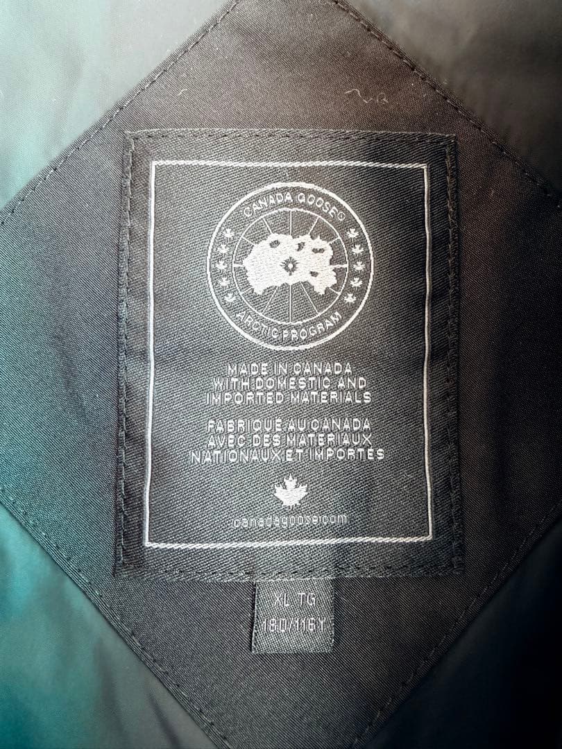 最終値下げ！新品未使用！カナダグース ギャルソンベスト ブラックレーベル希少XL