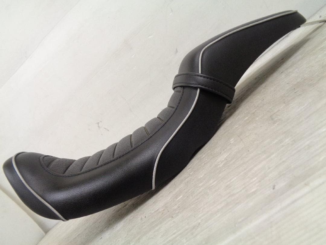 ダイナ FXDL FLD 06-17 K&H ガンファイター シート ブラック