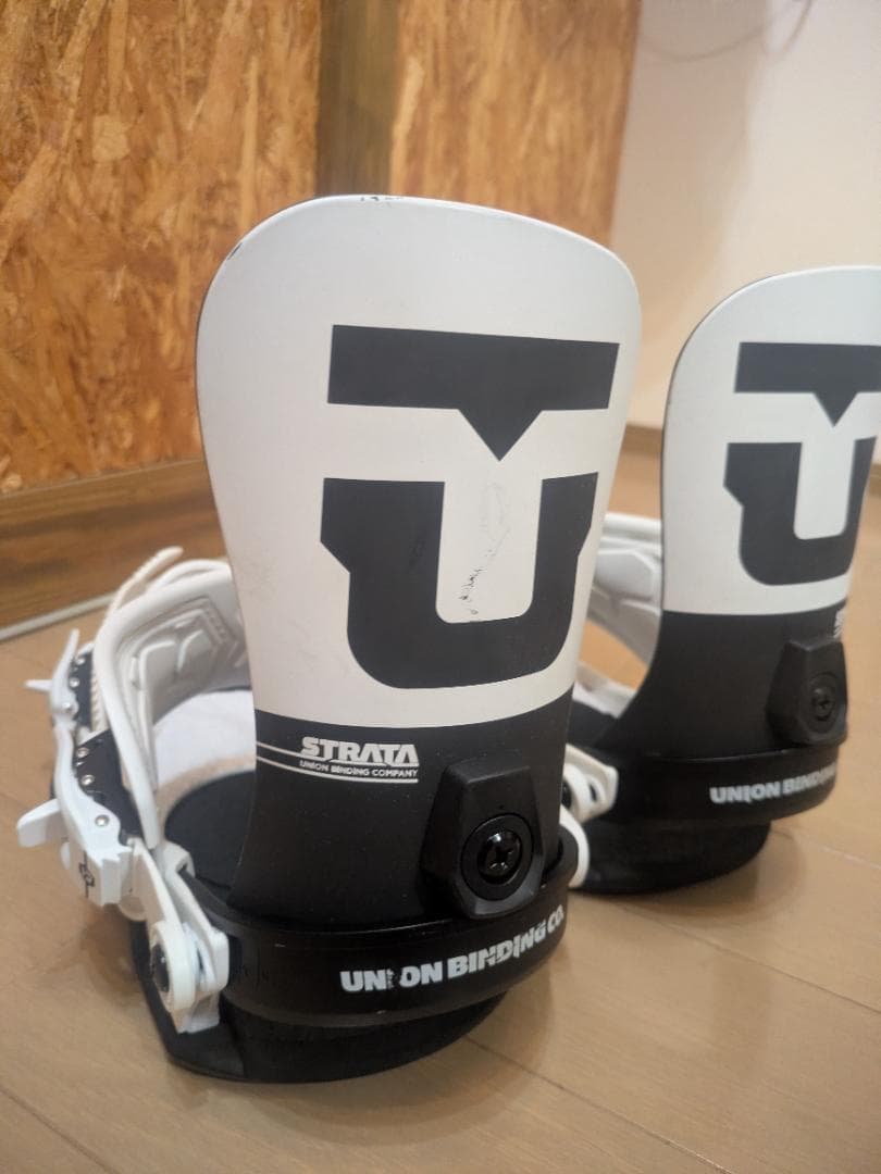 UNION STRATA Mサイズ スノーボードビンディング ホワイト