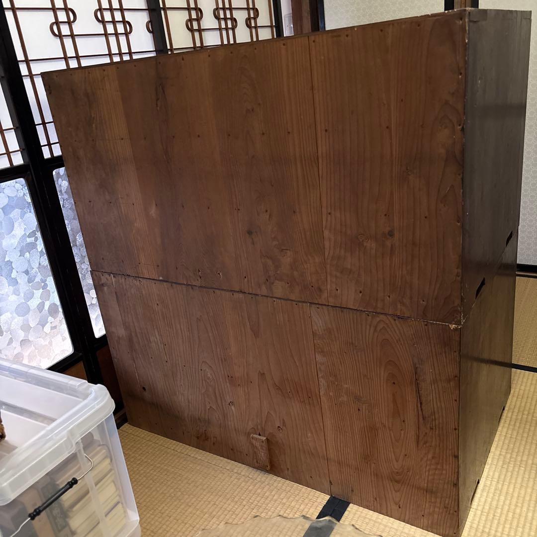 アンティーク　飴色のツヤ美しいシンプル和箪笥　たっぷり収納