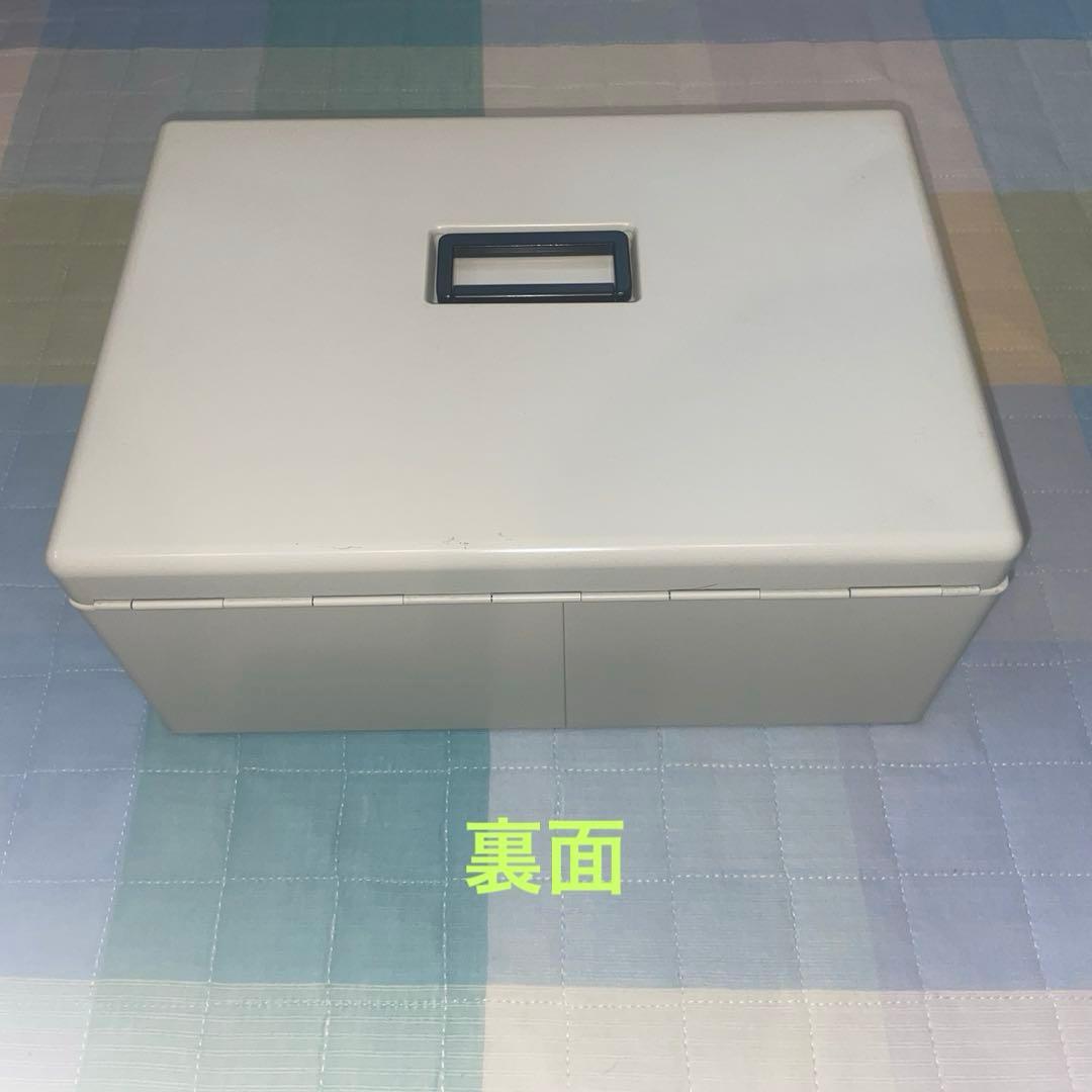 コクヨ　KOKUYO CB-T11 A4サイズ　テンキー式手提げ金庫