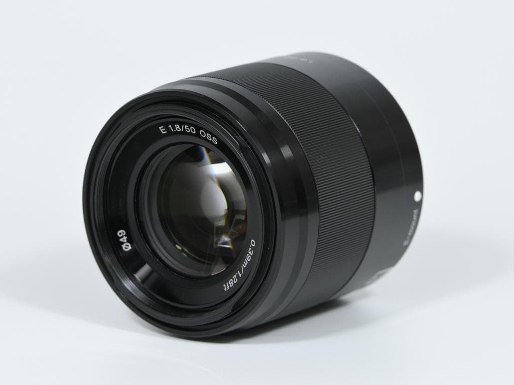 【超美品】 ソニー　SONY E 50mm F1.8 OSS SEL50F18