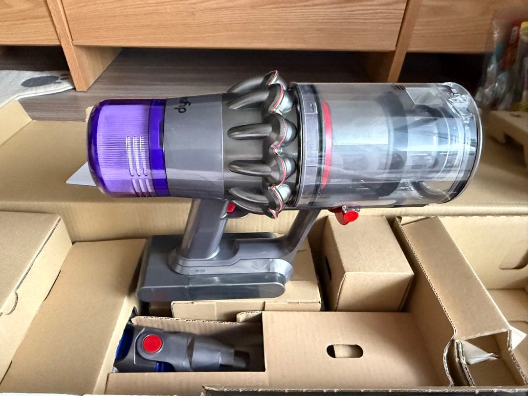 Dyson掃除機　ダイソン　V11 Fluffy Origin スタンド付き