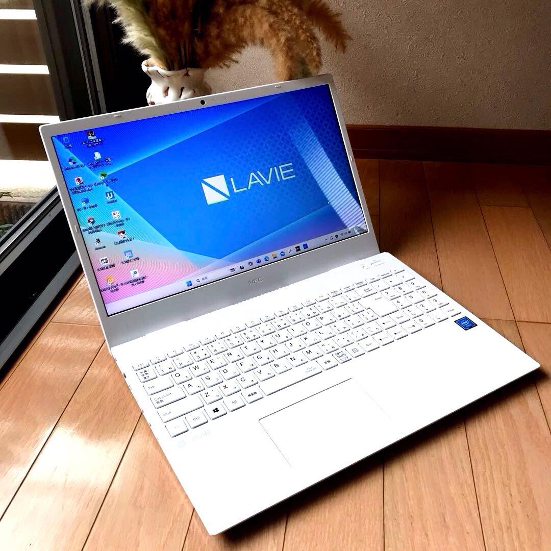 美品 NEC LAVIE N15 Smart