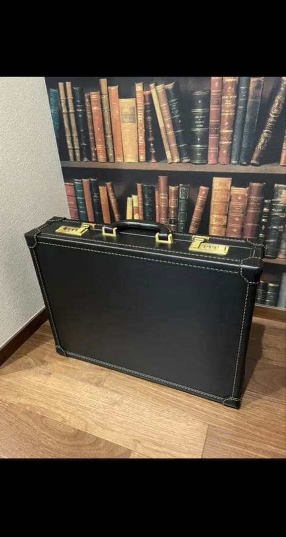 土屋鞄　レザーアタッシュケース　ジェンマ　ビジネスバッグ　トランク