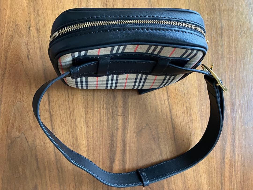 【新品未使用】バーバリー　ウエストボディバッグ