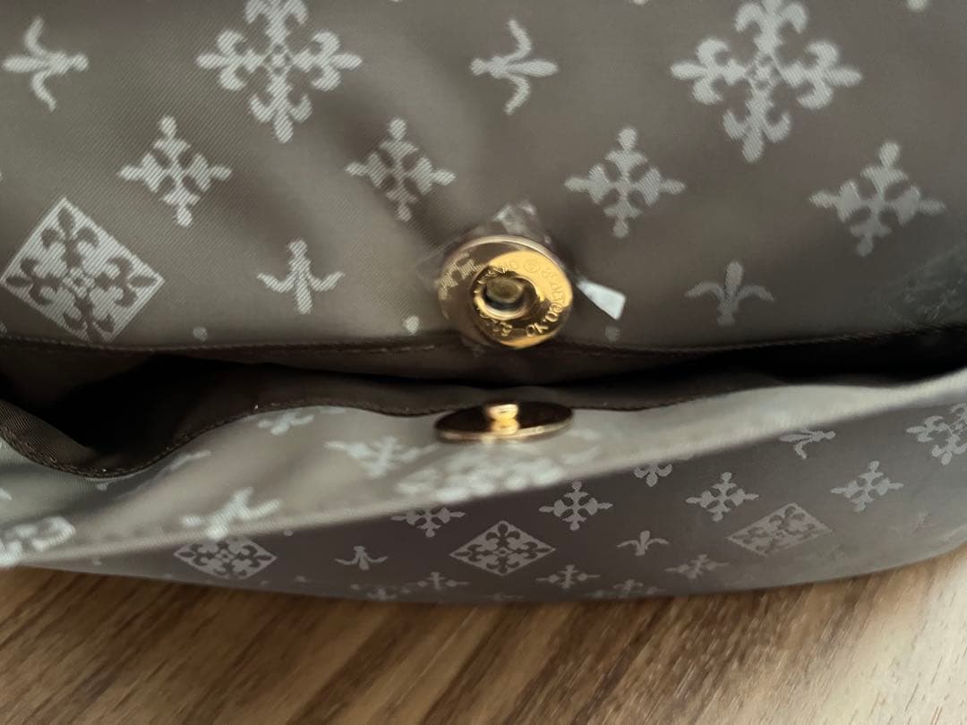 russet グレーベージュ ショルダーバッグ