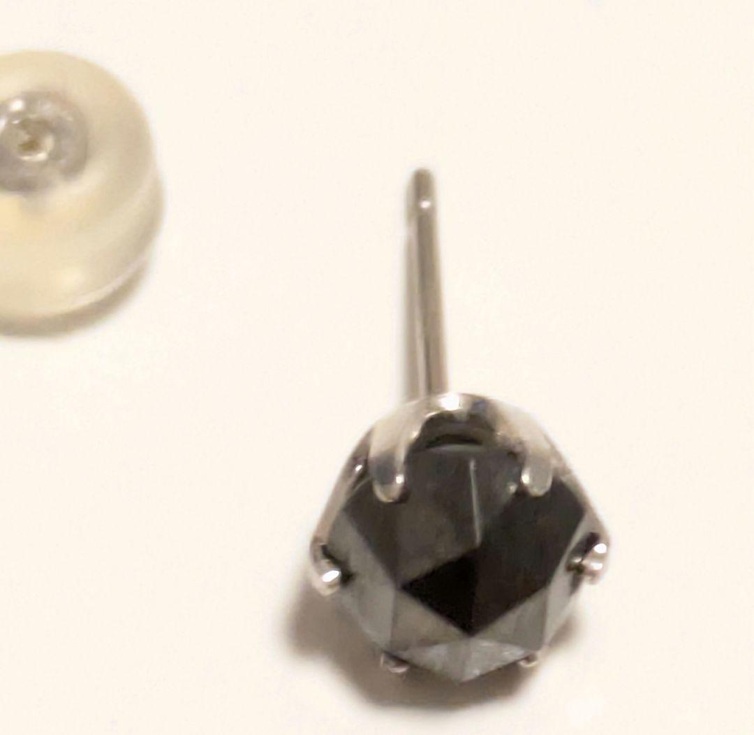 ブラックダイヤモンド　スタッドピアス(片耳用)