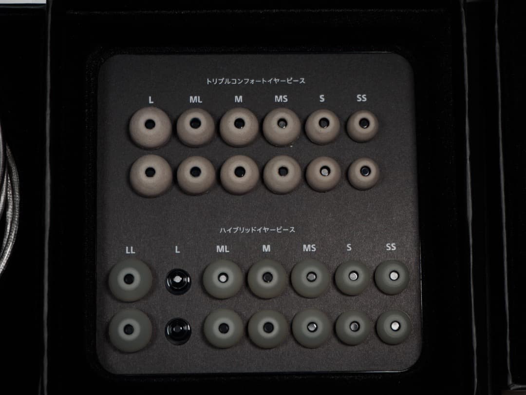 美品　SONY IER-Z1R ステレオ ヘッドホン イヤホン ソニー