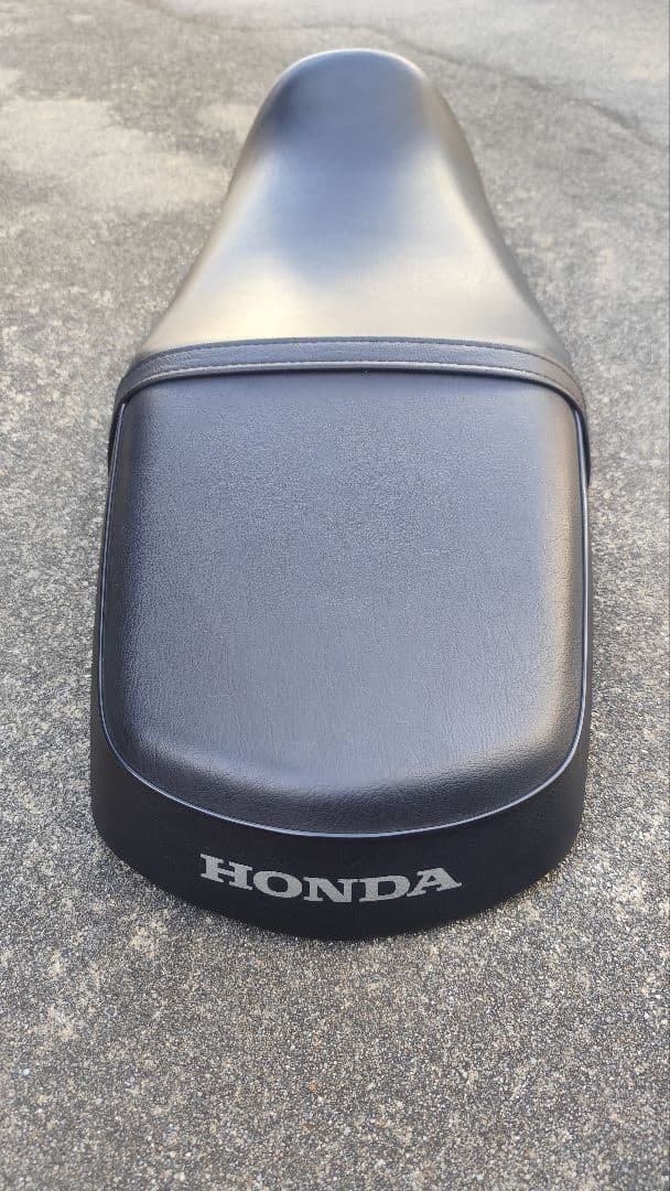 【値下げ】CB1100 ノーマルシート　SC65