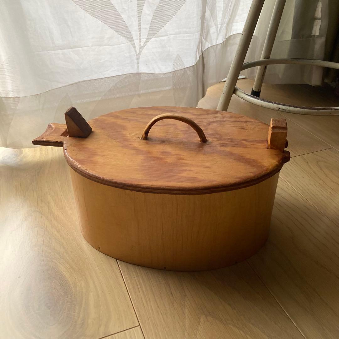 北欧アンティークSvepask(スヴェープアスク) スウェーデンの古い木箱（大）