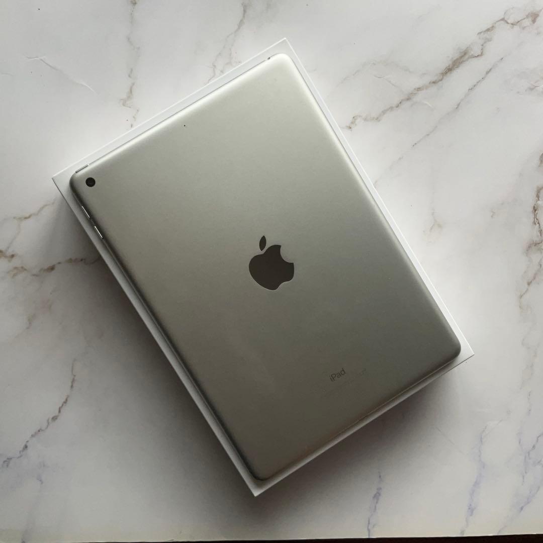 【良品】Apple iPad 第5世代 Wi-Fi 32GB