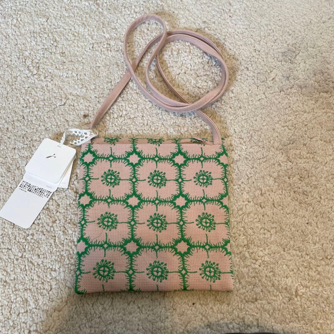 新品minä perhonenミナペルホネンanemone pocket bag