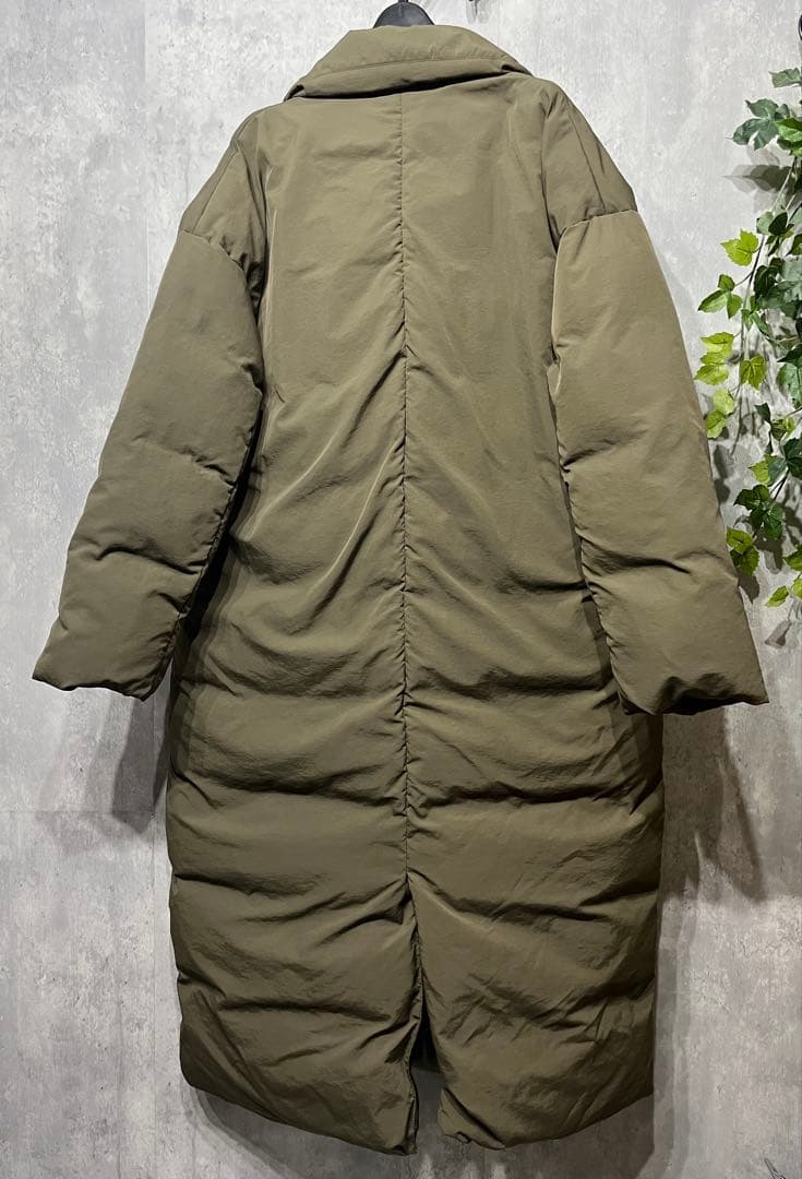 オリーブ色 ロングダウンジャケット