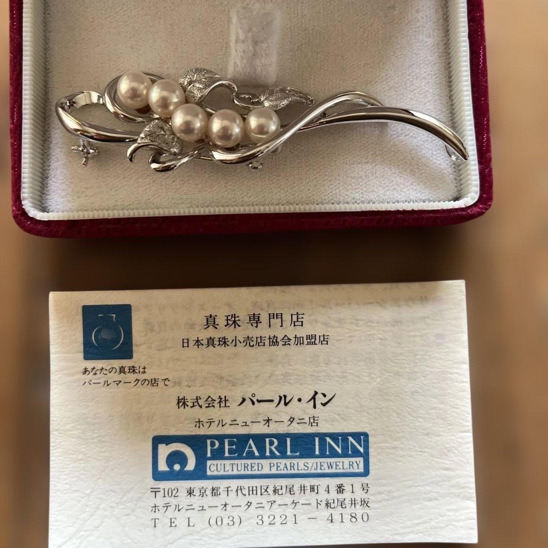 パール・イン シルバー ブローチ