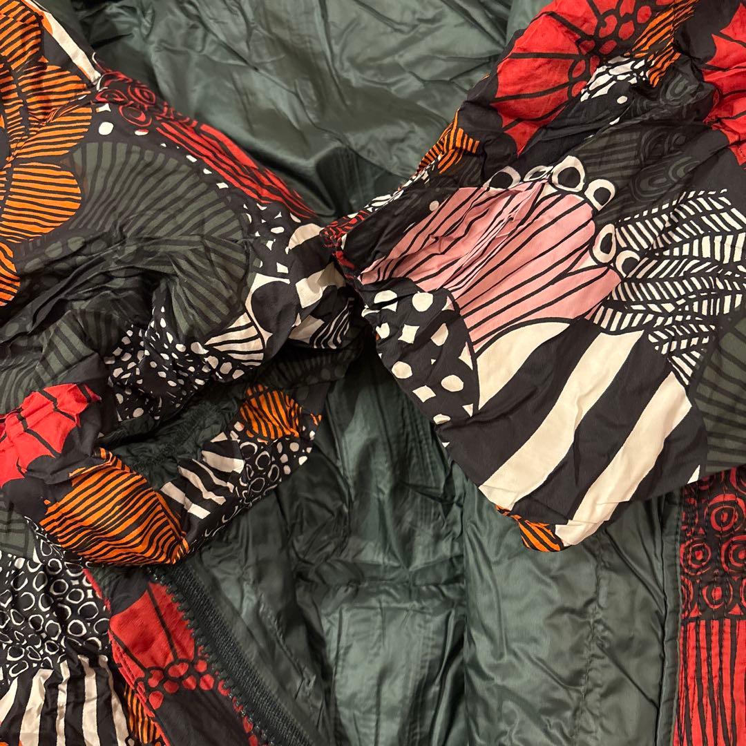 海外限定 マリメッコxユニクロ　ウルトラライトダウンL