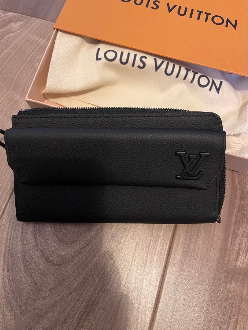 【極美品】ルイヴィトン 長財布 トリヨンアエログラム ジッピー ドラゴンヌ 黒