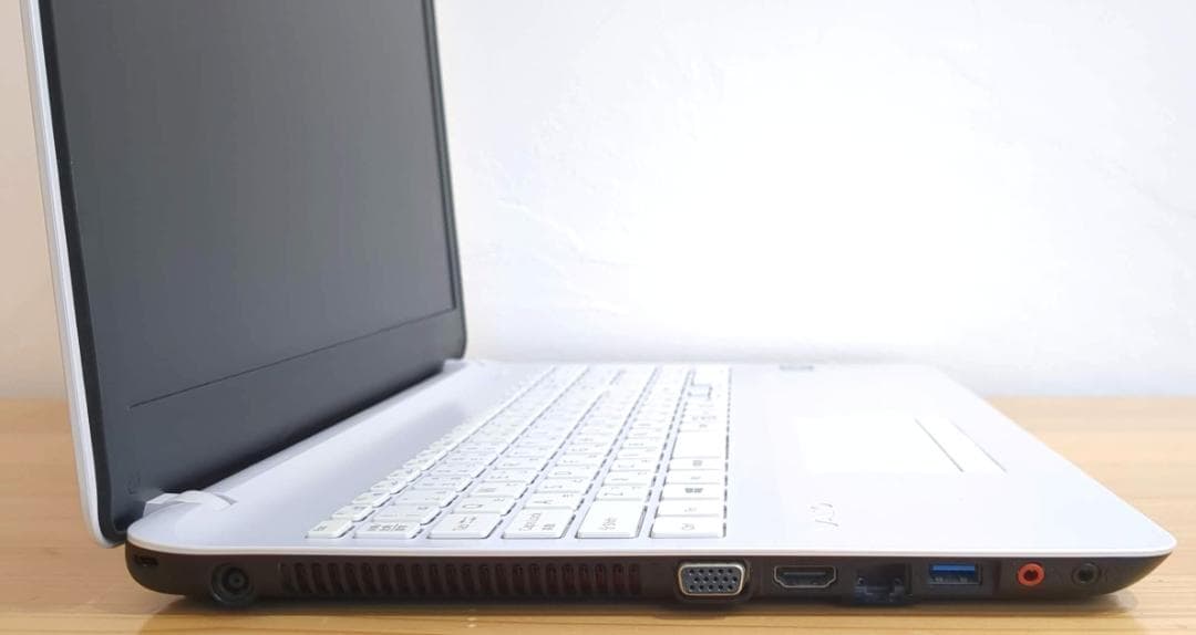 SONY VAIO 15.5型 ノートPC 第7世代　テンキー