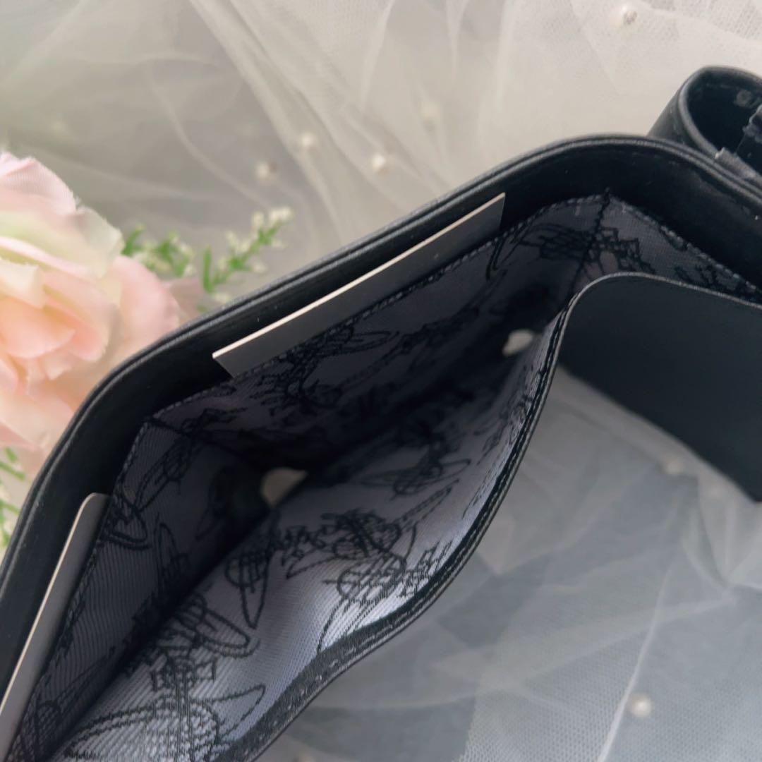 Vivienne Westwoodブラック 三つ折り財布 エンボス加工