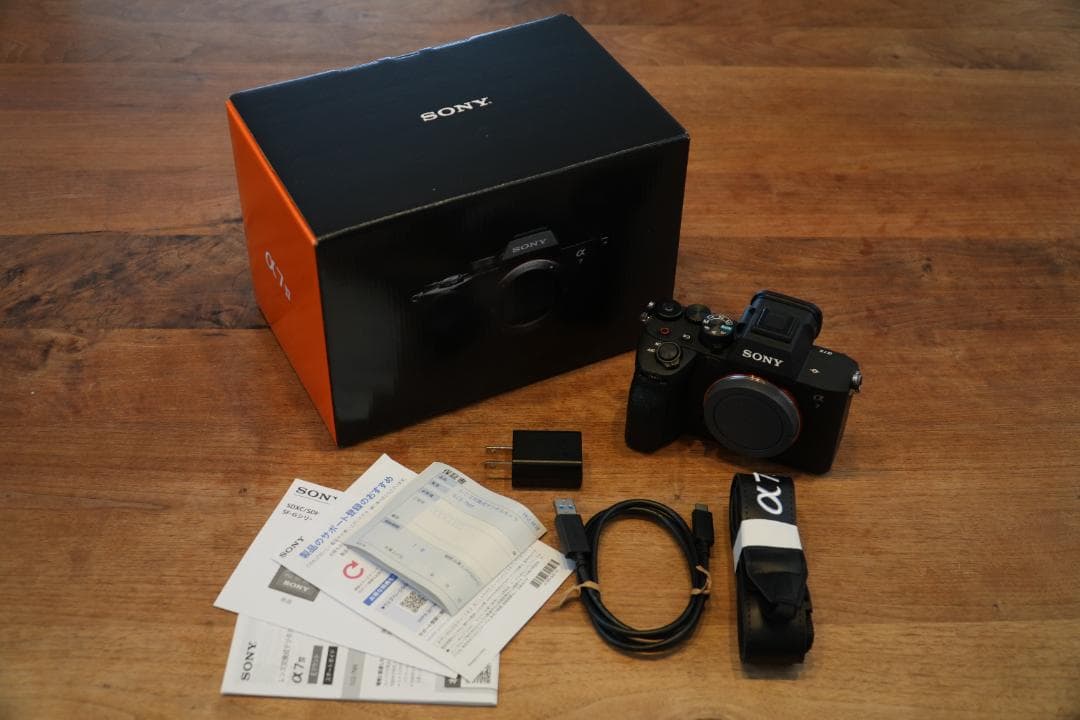 SONY α7 IV ミラーレスカメラ 本体と付属品