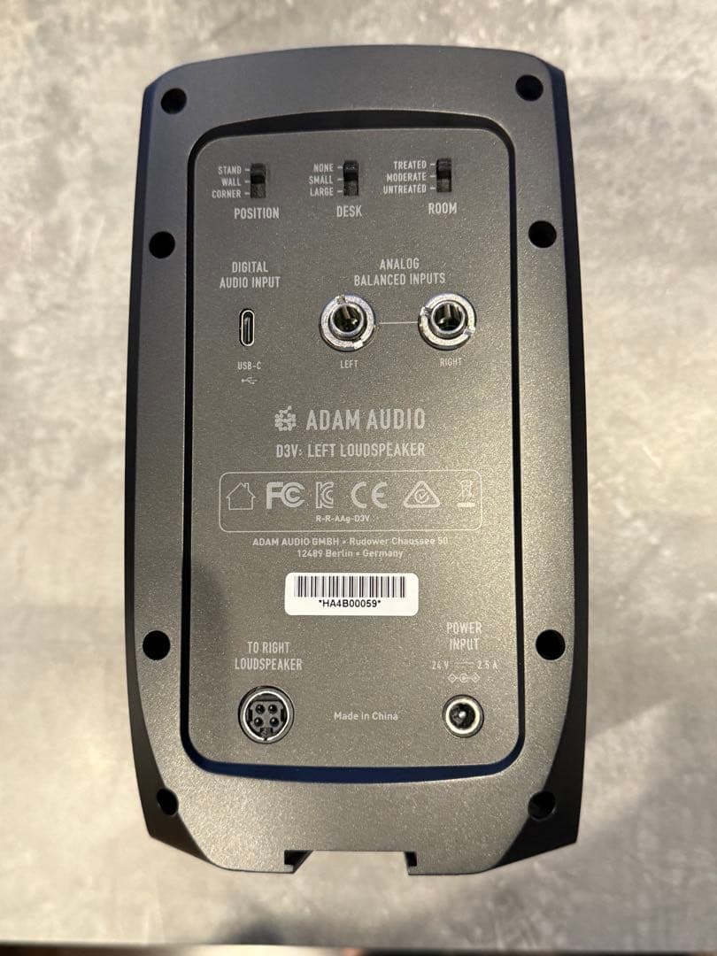 ほぼ未使用ADAM AUDIO D3V アクティブデスクトップモニター